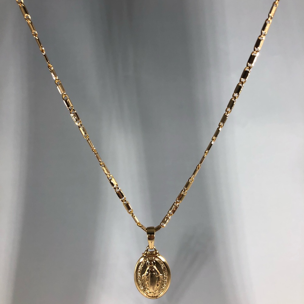 Gold pendant ❤️